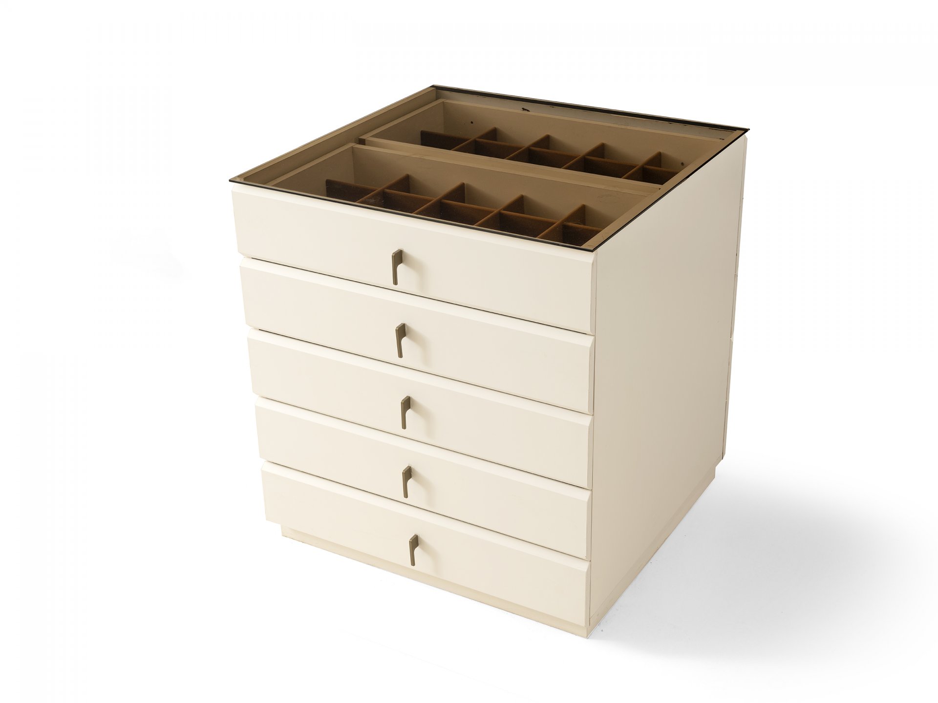 Carnes Ada Şifonyer